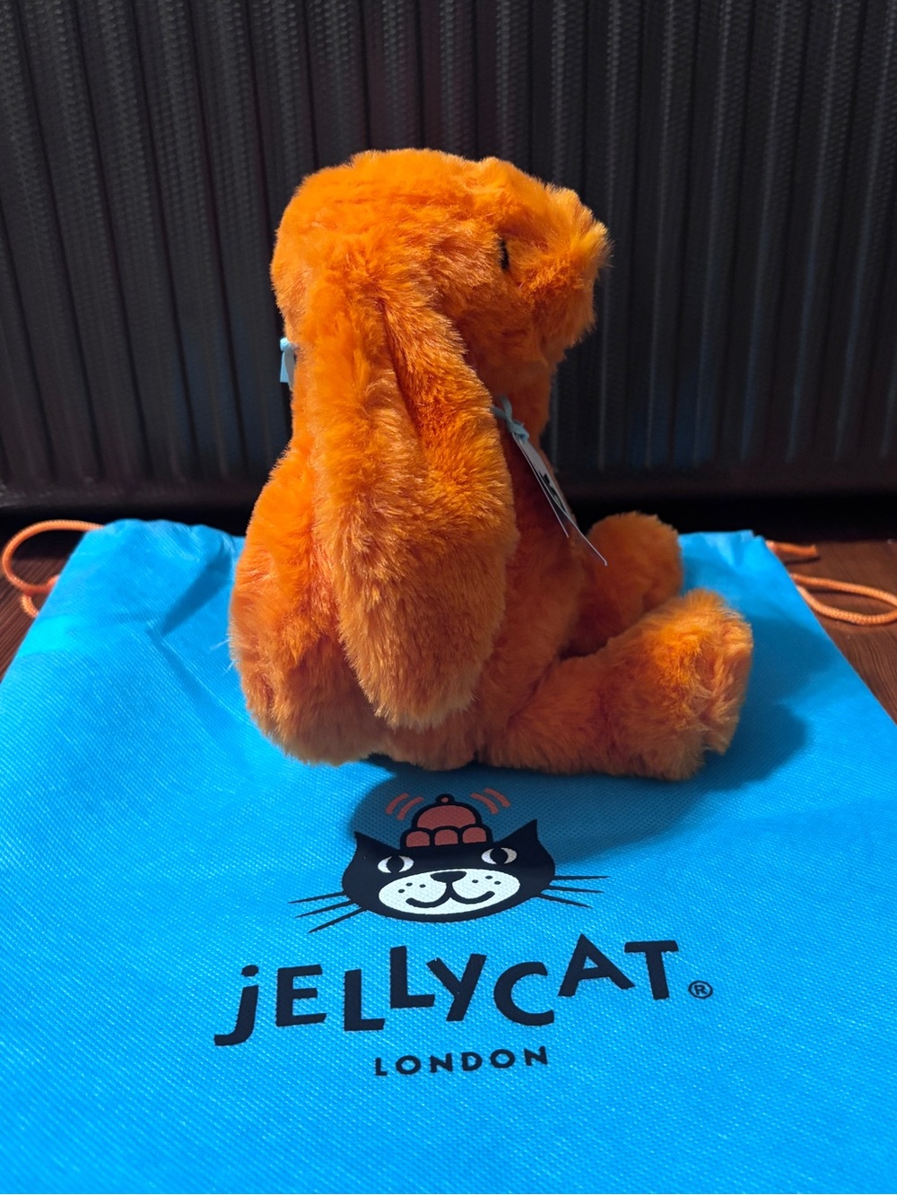 NWT Jellycat 25th Anniversary Retired, Rare Medium Bashful Luxe Amberly Bunny - Picture 8 of 15